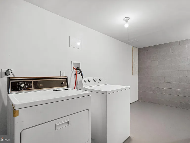 1326 N Stockton St — Photo 26