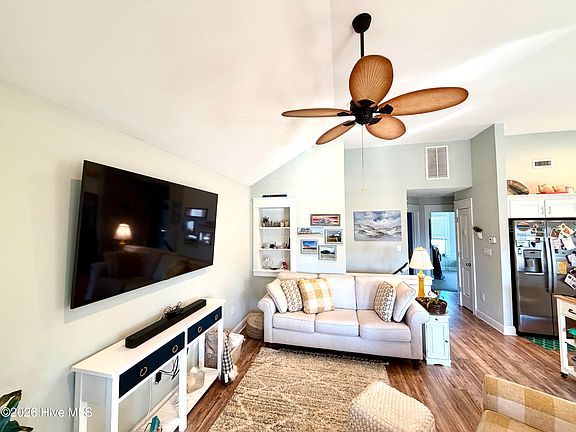 2nd image of 904 Colington Drive
