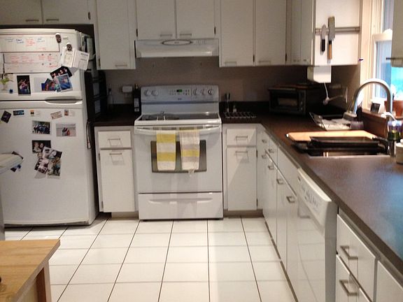 2nd image of 1601 Silversmith Pl