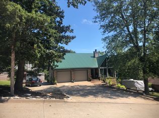 2013 Wooded Lane Rd, Jefferson City, MO 65101