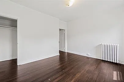 Adams Apartments — Photo 7