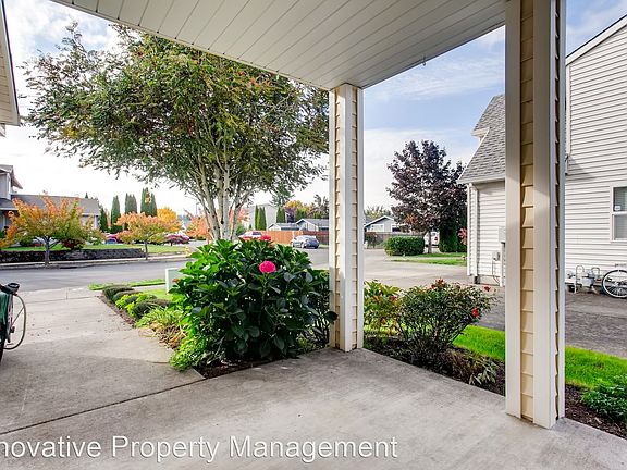 3rd image of 570 SE 71st Ave