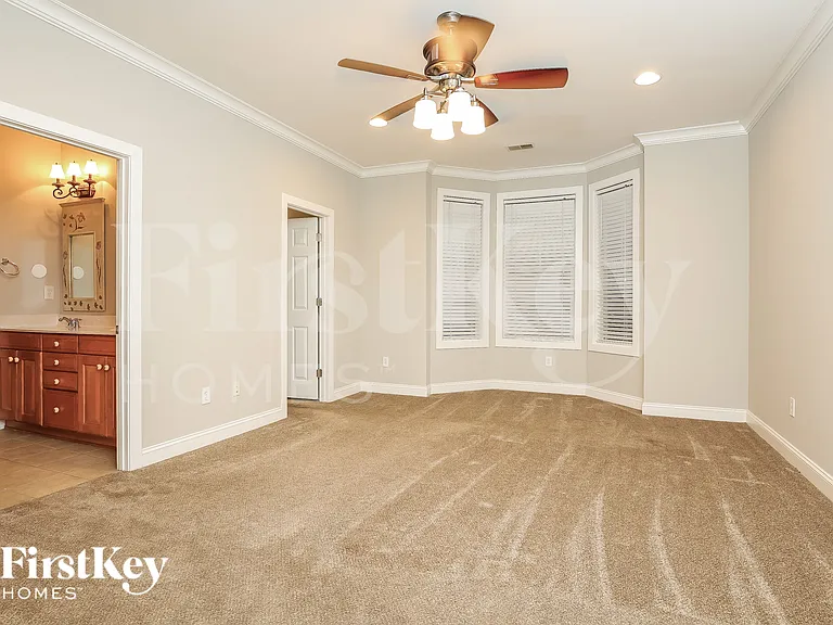 1081 Moss Grove Dr — Photo 12