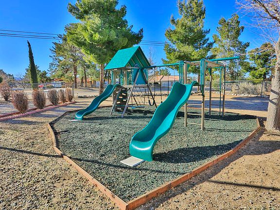 5th image of 9965 Valle Vista Ave