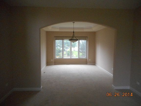 5th image of 555 Cole Dr