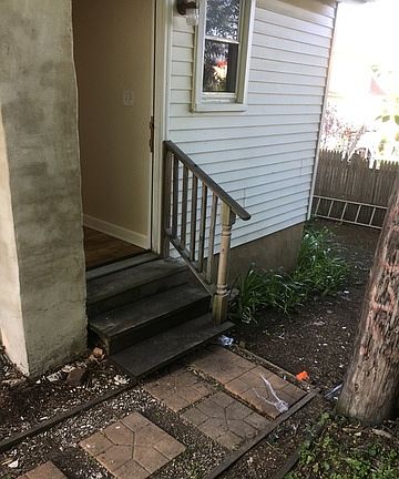 5th image of 139 Liberty St