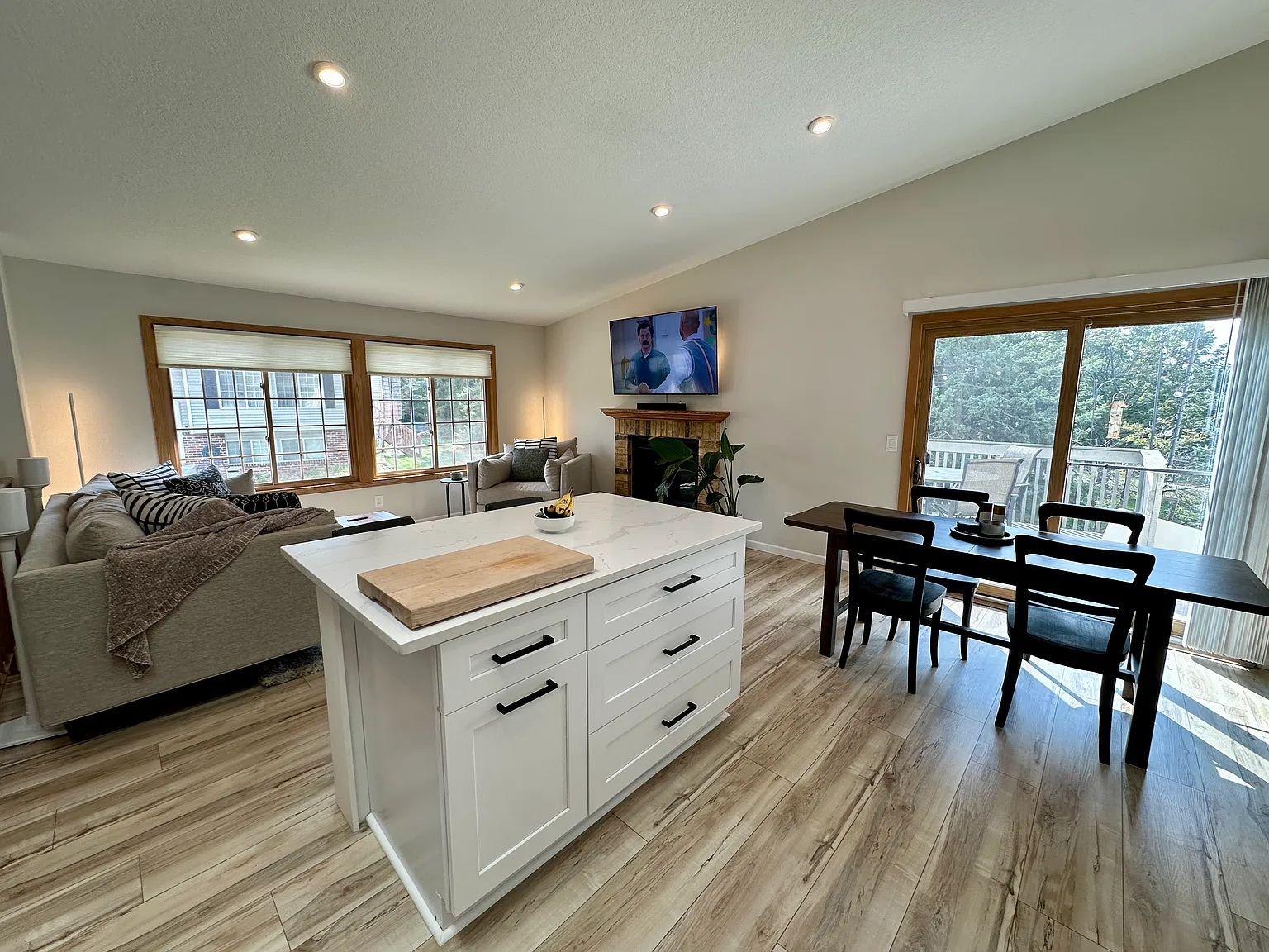 3 bed, 1530 sqft, $2,200 — Photo 3