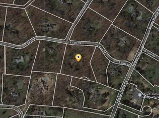 6 E Gate Rd, Huntington, NY 11743