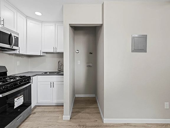 3rd image of 137 E Avenue J8 #1/2