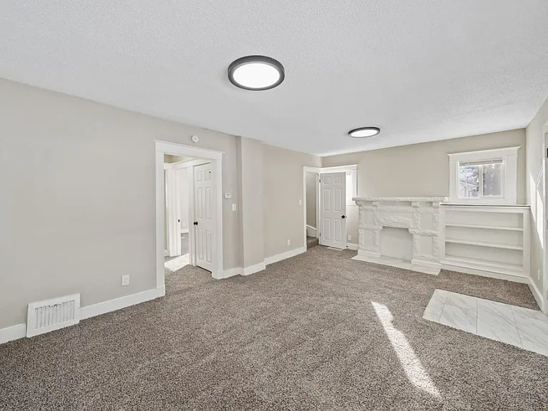 2713 Elmwood Ave — Photo 3