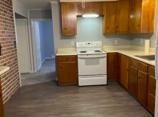 1660 Riverside Dr #2, Auburn, ME 04210