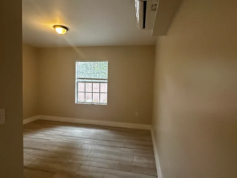 3467 SW 23rd St — Photo 12