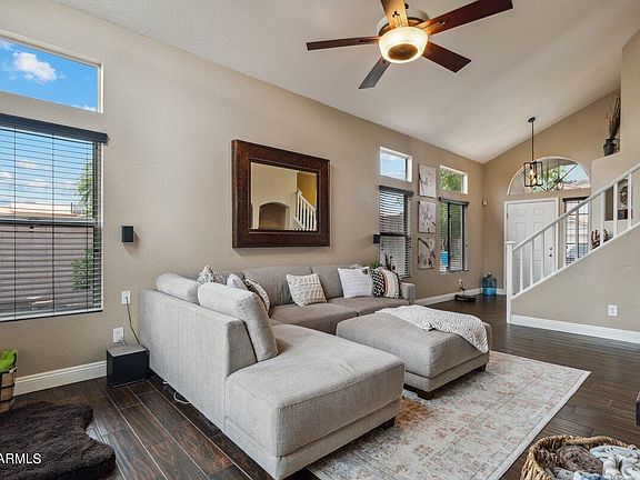3rd image of 4032 W Rose Garden Ln