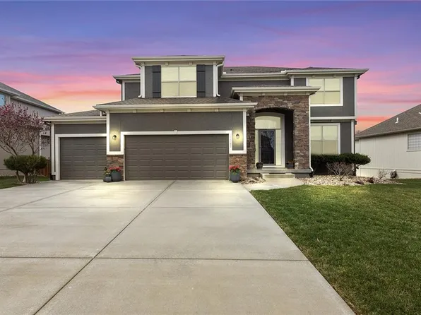 17767 W 165th Pl, Olathe, KS 66062
