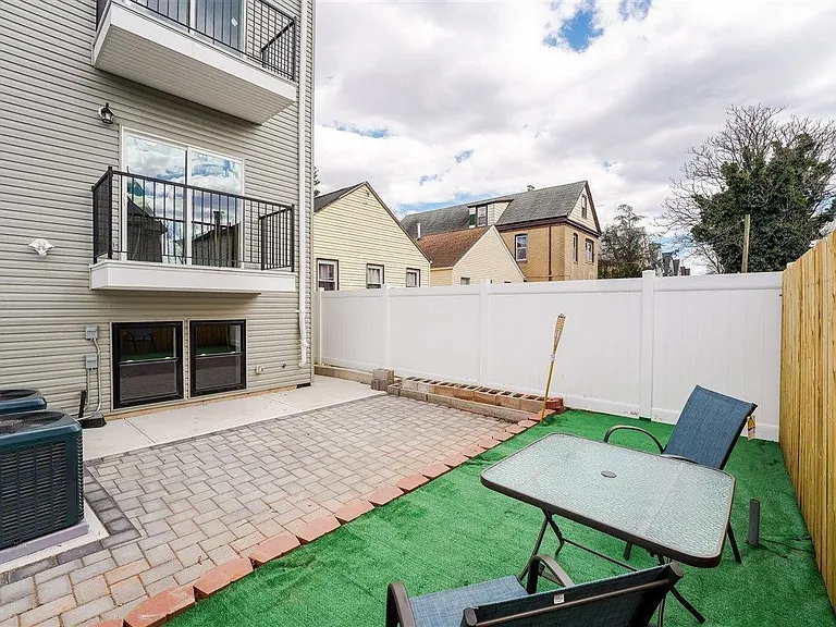 49 Wade St #1 — Photo 22