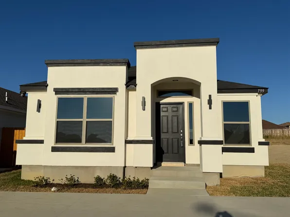 799 Monasterio Dr, Laredo, TX 78046