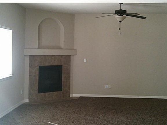 4th image of 4204 Camelot Heights Dr