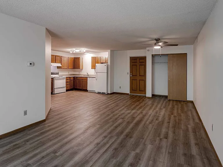 Dove Tree Apartments — Photo 7