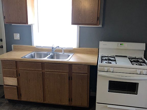 4th image of 1705 W 11th St