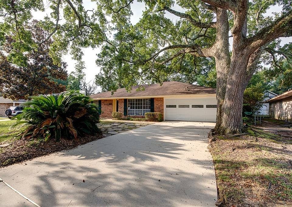 1st image of 1541 Englewood Dr