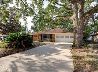 1541 Englewood Dr, Slidell, LA 70458