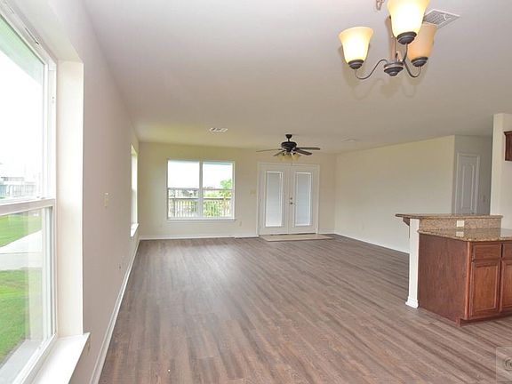4th image of 2619 Tide Dr #145