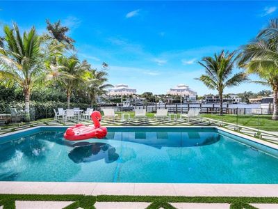 1990 4th ST S, Naples, FL, 34102