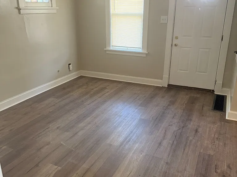 4628 Ray Ave — Photo 2