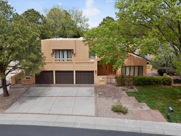 9515 Augusta Ave NE, Albuquerque, NM 87111