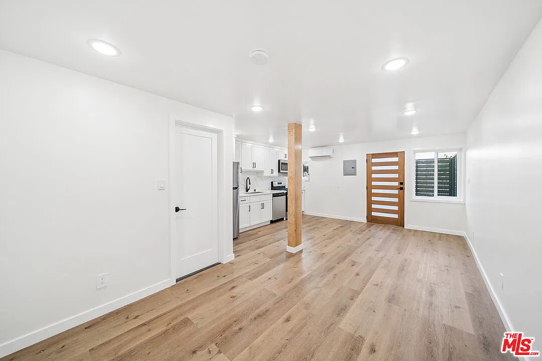 Studio, 1.0 bath, 500 sqft, $1,995 — Photo 2