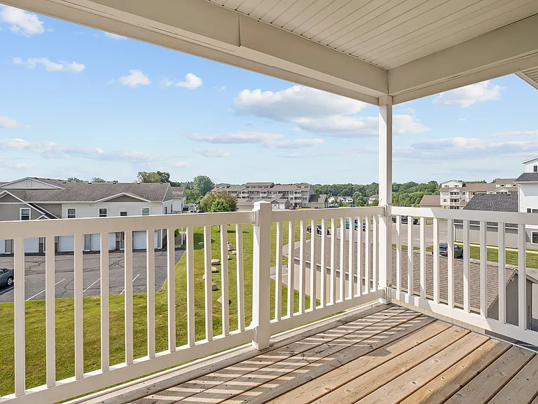 Coopers Landing Apartments — Photo 53
