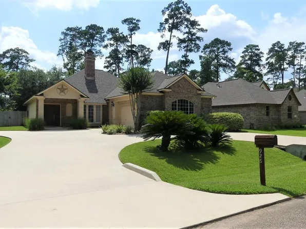 926 Longleaf Ln, Conroe, TX 77302