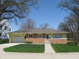 405 Halverson St, Forest City, IA 50436