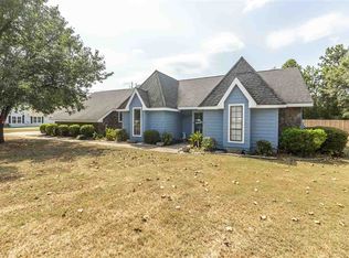 105 S Beaver Run Dr, Warner Robins, GA 31088