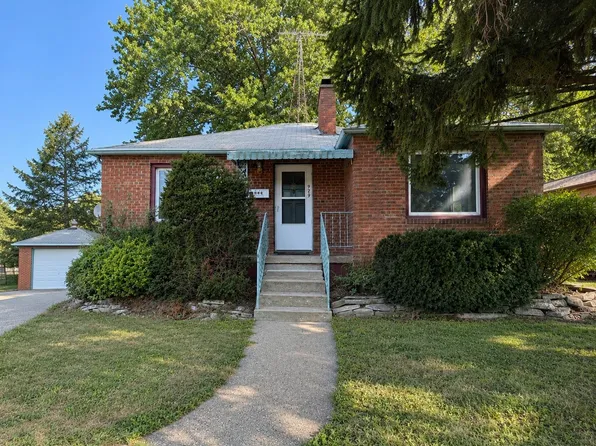 929 Center St, Delavan, WI 53115