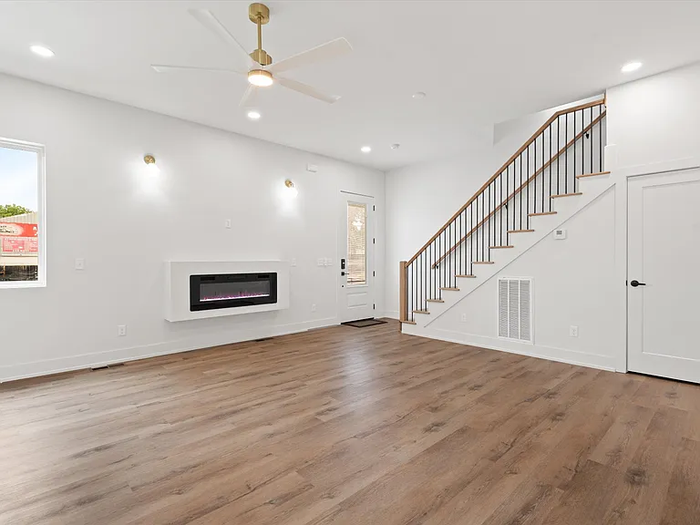 1818 Dr Db Todd Jr Blvd #C — Photo 14