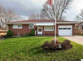 480 Maplewood Ct, Dubuque, IA 52001