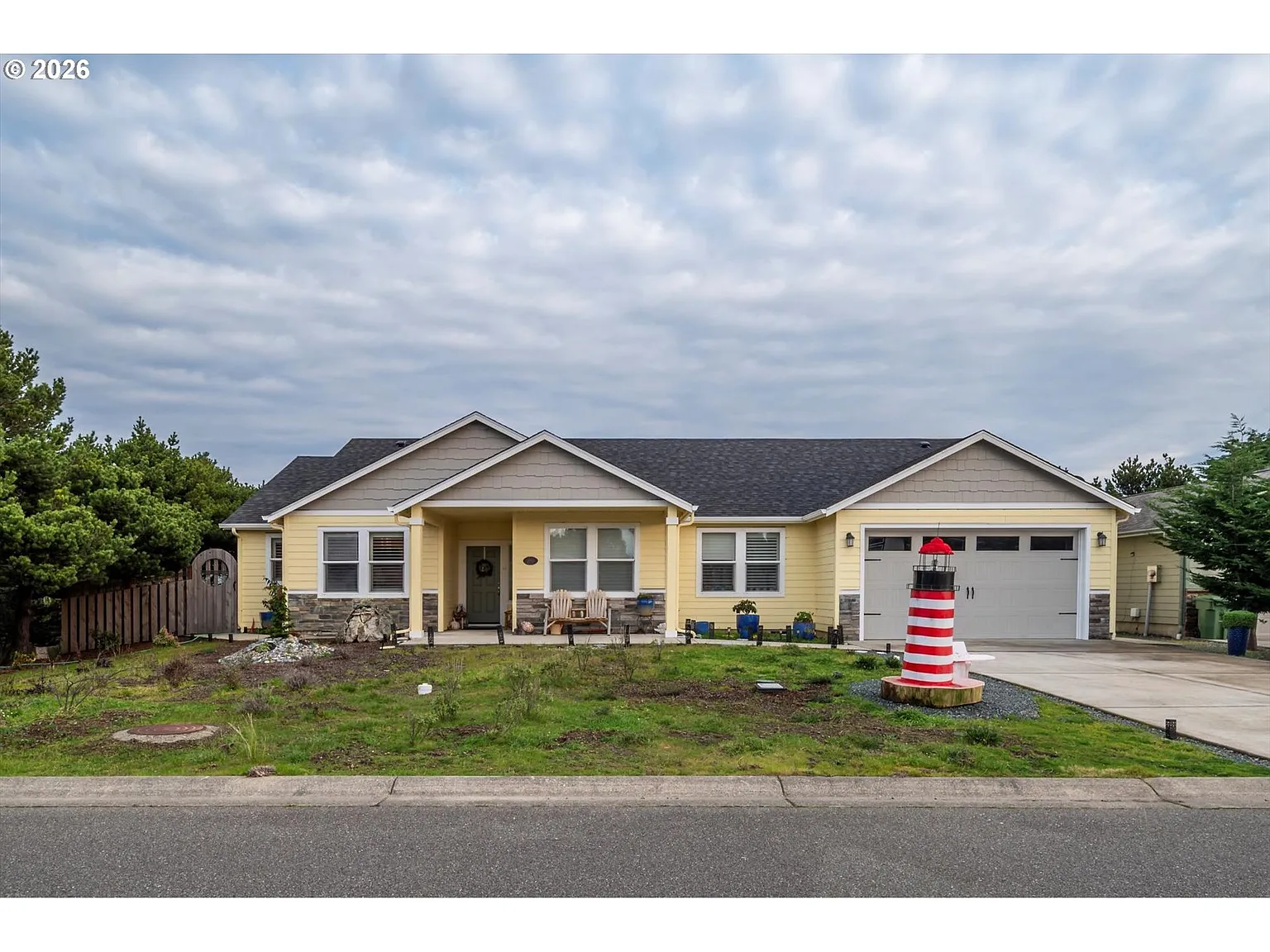 2953 Spinnaker Dr photo 1