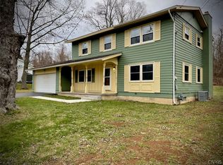 30 Jackim Rd, Oswego, NY 13126