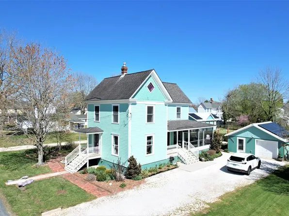 28035 Dockview St, Harborton, VA 23389