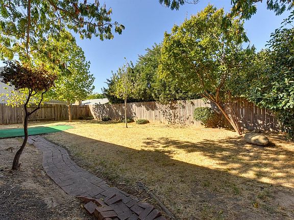 5th image of 8645 Pacific Hills Way