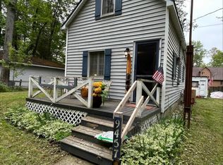 9457 Spinnaker St, Grayling, MI 49738