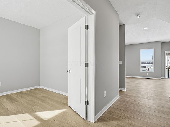 4th image of 1626 Stinson Rd