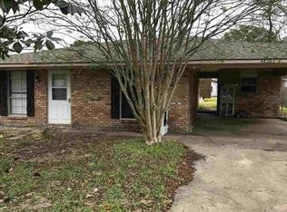 44263 Clement St, Sorrento, LA 70778
