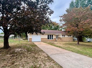 908 W Elm Street, Aurora, MO 65605