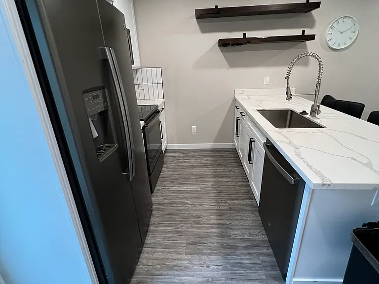 2502 Castle Pines Dr — Photo 4