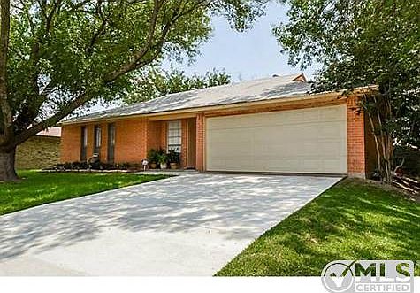 3rd image of 1634 Hillwood Dr