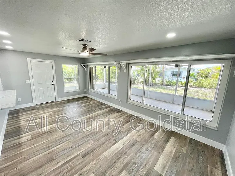 162 Ott Cir — Photo 13