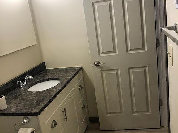 3rd image of 421 Kungs Way #1