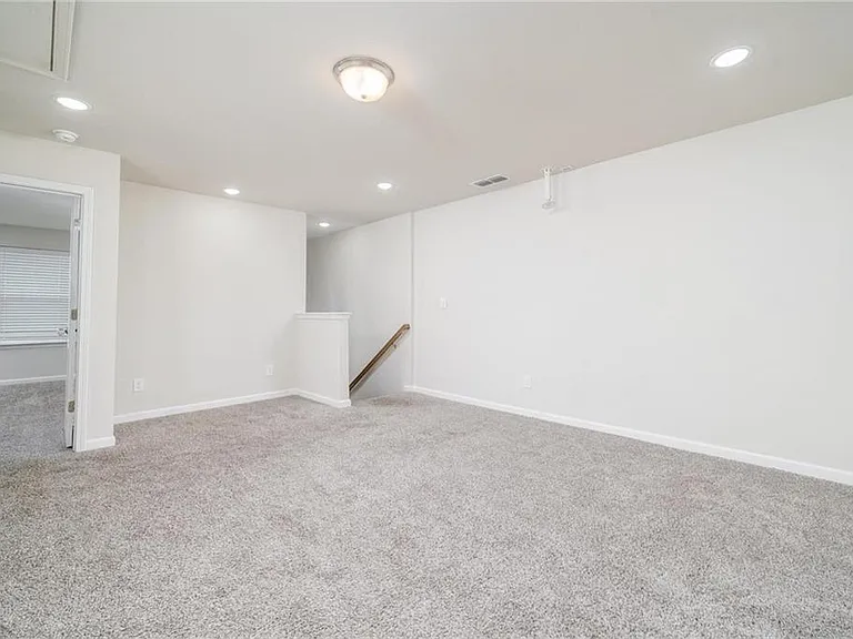 1030 Sunny Lake Dr — Photo 24